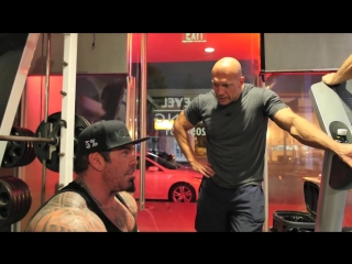 rich piana dubbing, discussion of steroids. analysis of the bench press technique